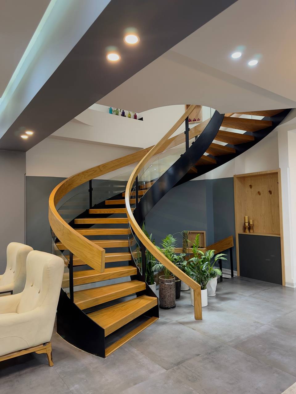 پله حلزونی و مارپیچ